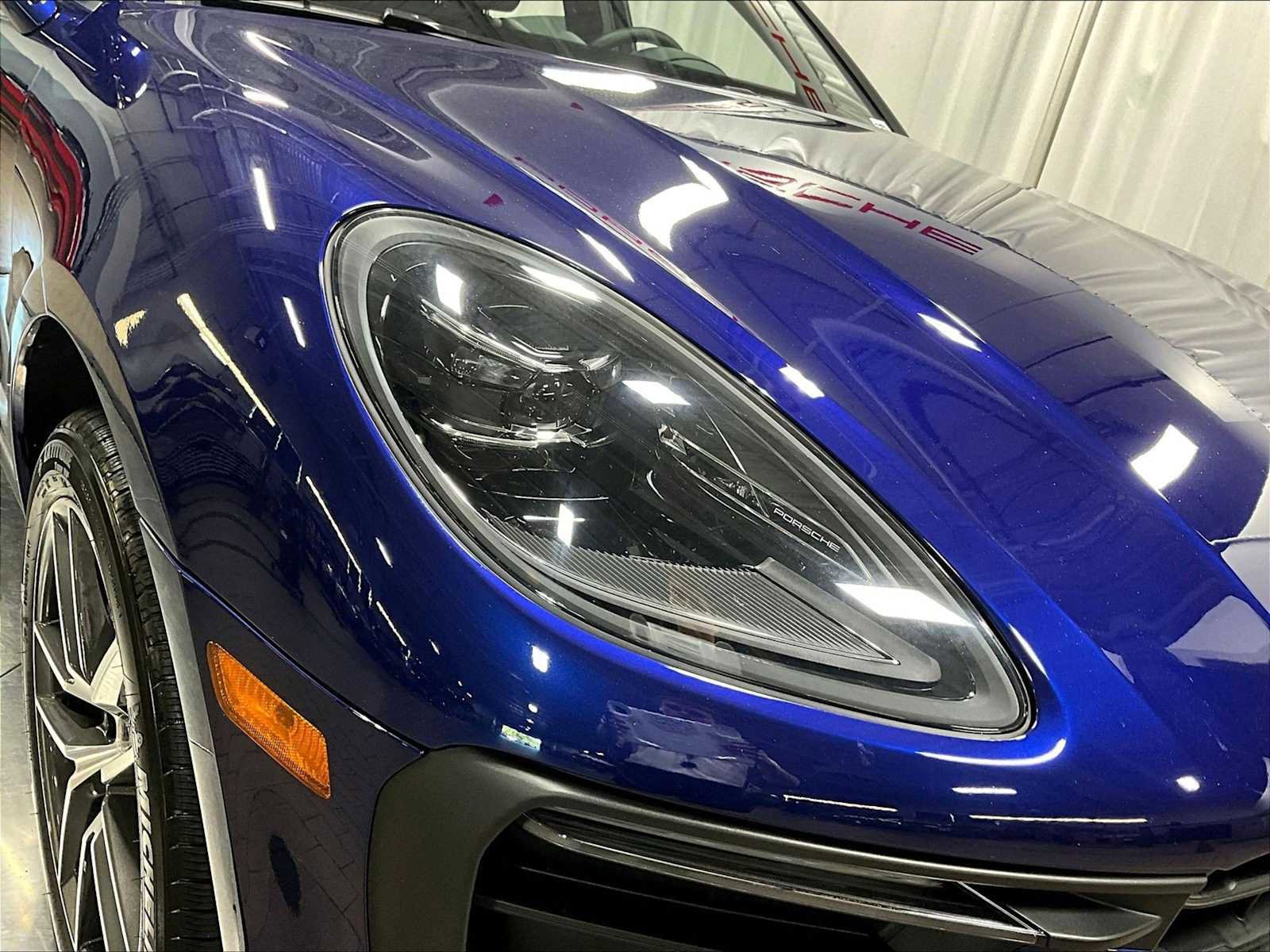 Used 2025 Porsche Macan image 14