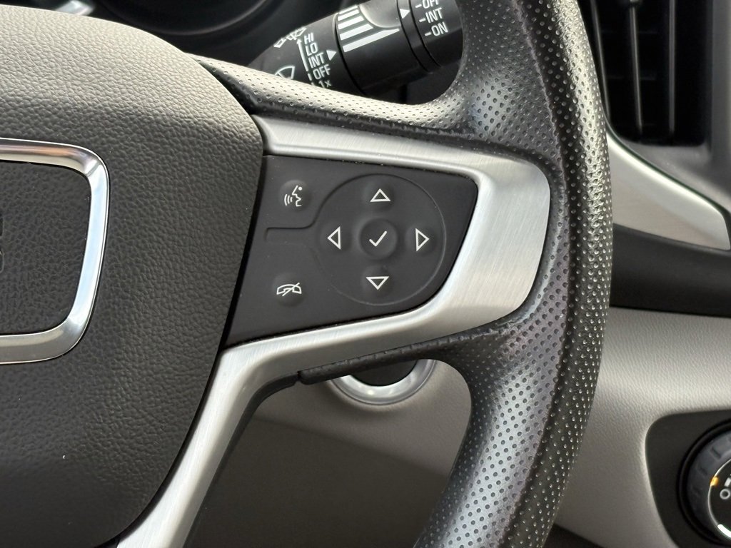 Used 2024 GMC Terrain SLE image 10