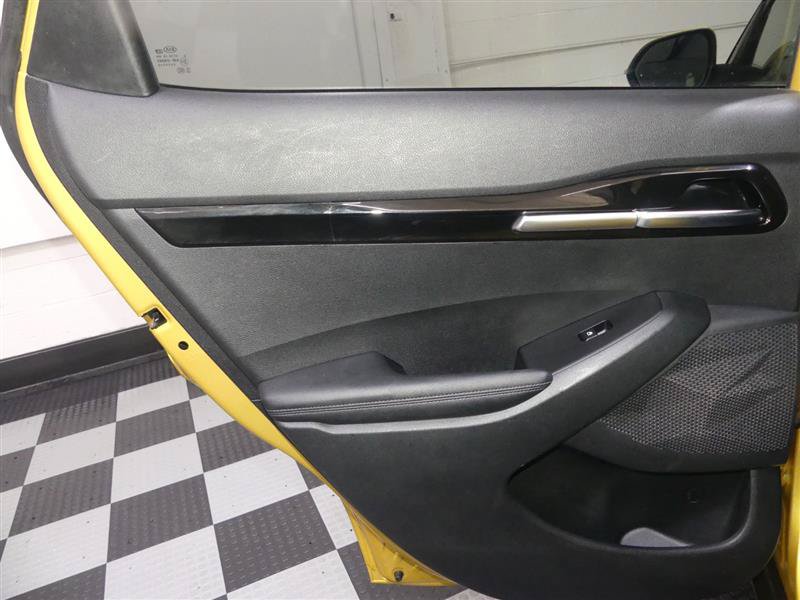 Used 2021 Kia Seltos SX w/ SX Sunroof Package AWD/4WD image 25
