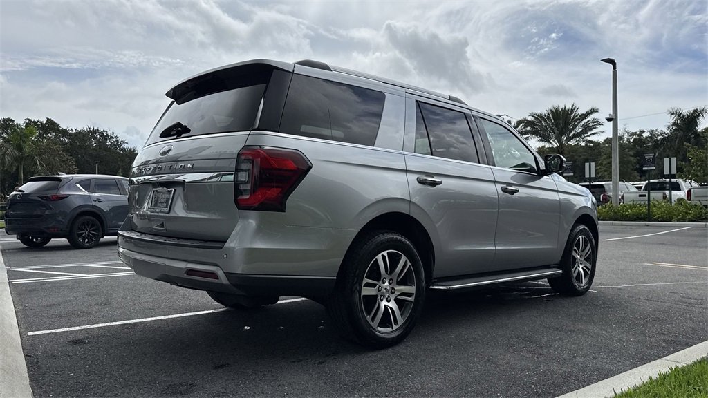 Used 2023 Ford Expedition Limited image 25