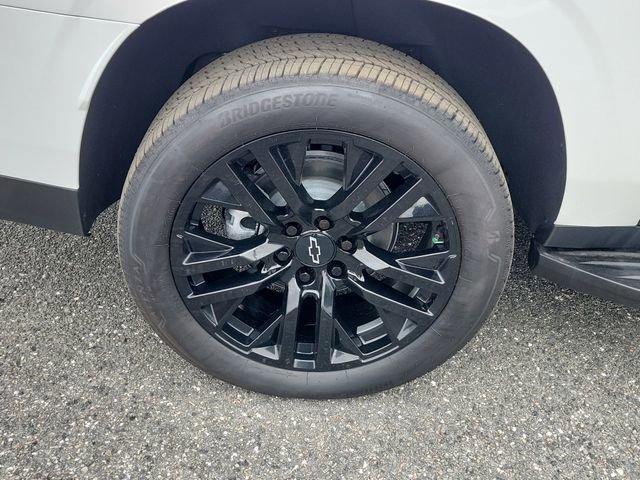 New 2025 Chevrolet Suburban Premier image 5