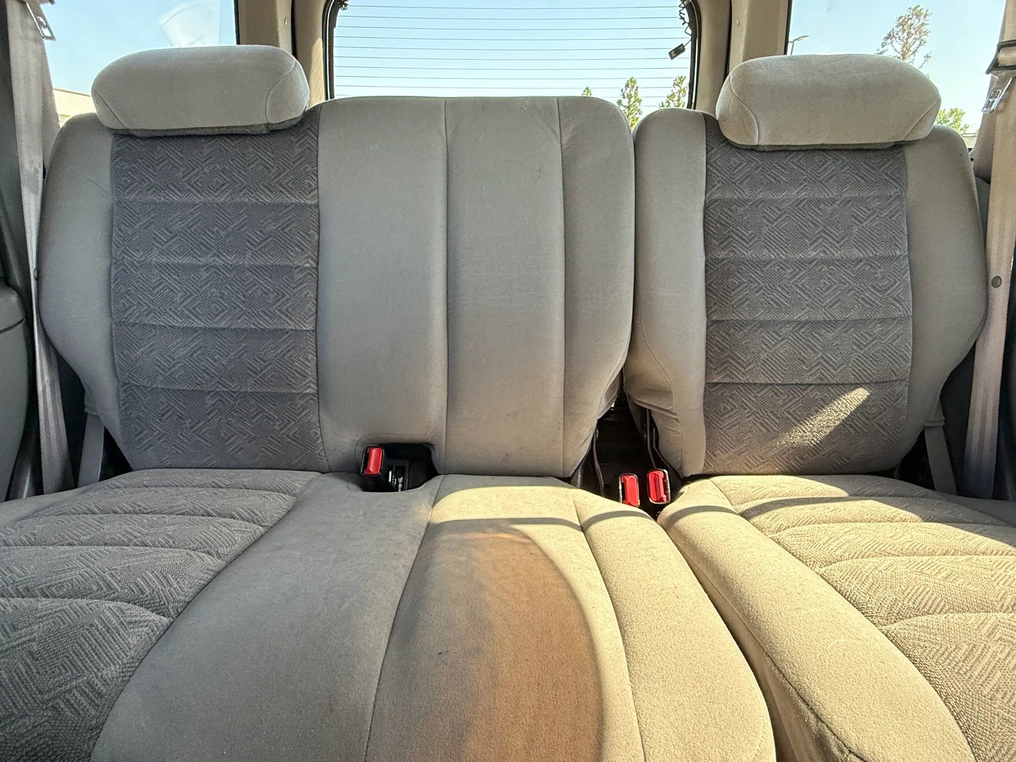 Used 2000 Ford Explorer XLT AWD/4WD image 22