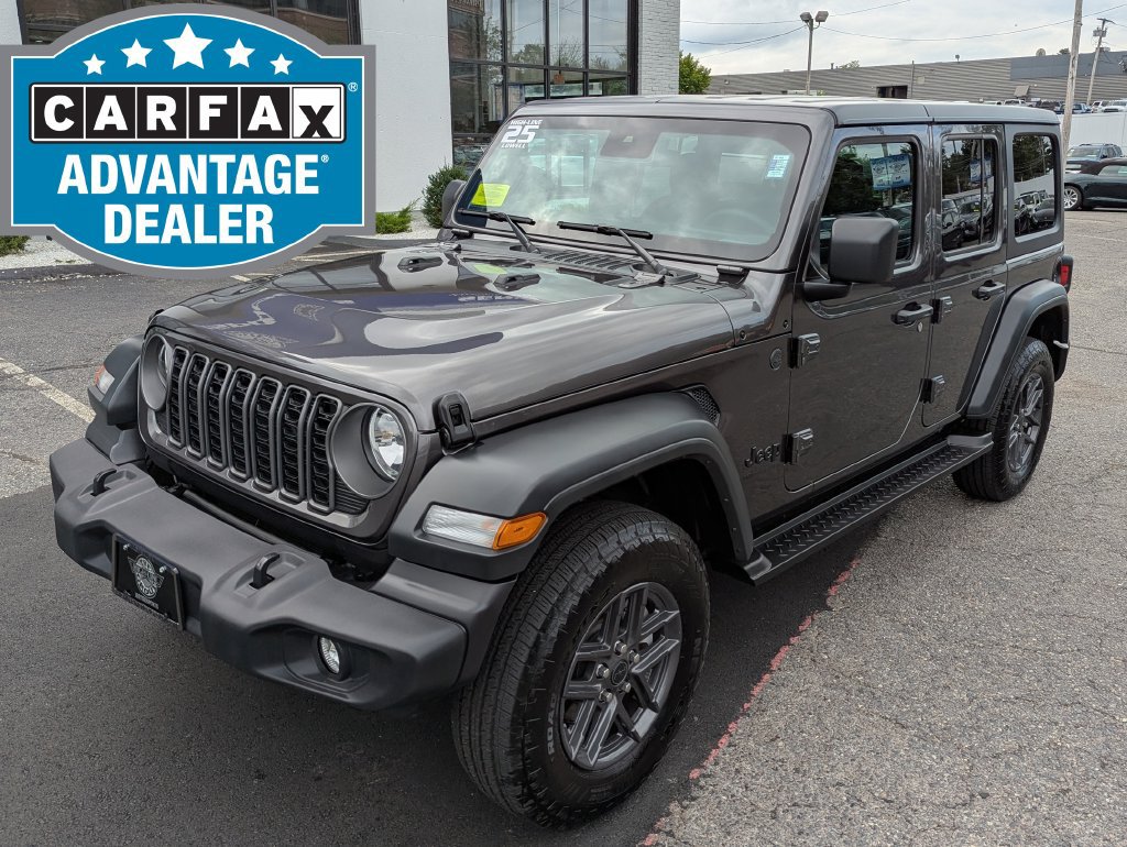 Used 2025 Jeep Wrangler Unlimited Sport AWD/4WD image 2
