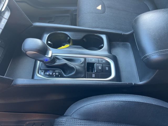 Used 2019 Hyundai Santa Fe SEL image 17