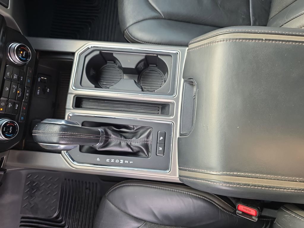 Used 2015 Ford F150 Platinum w/ Equipment Group 701A Luxury image 23