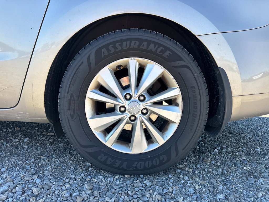 Used 2016 Kia Sedona LX w/ LX Convenience Package FWD image 5