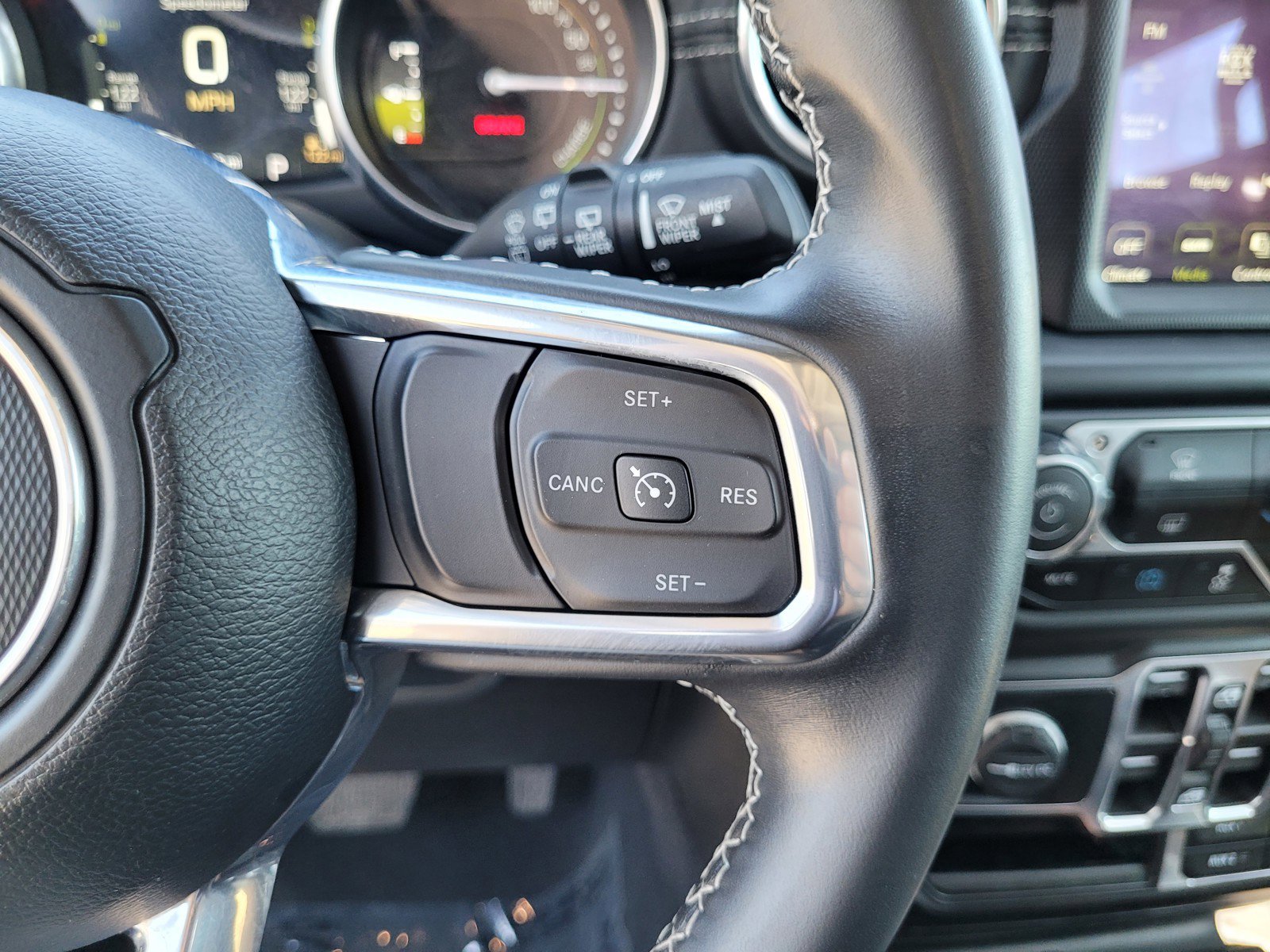 Used 2022 Jeep Wrangler Unlimited Sahara image 22