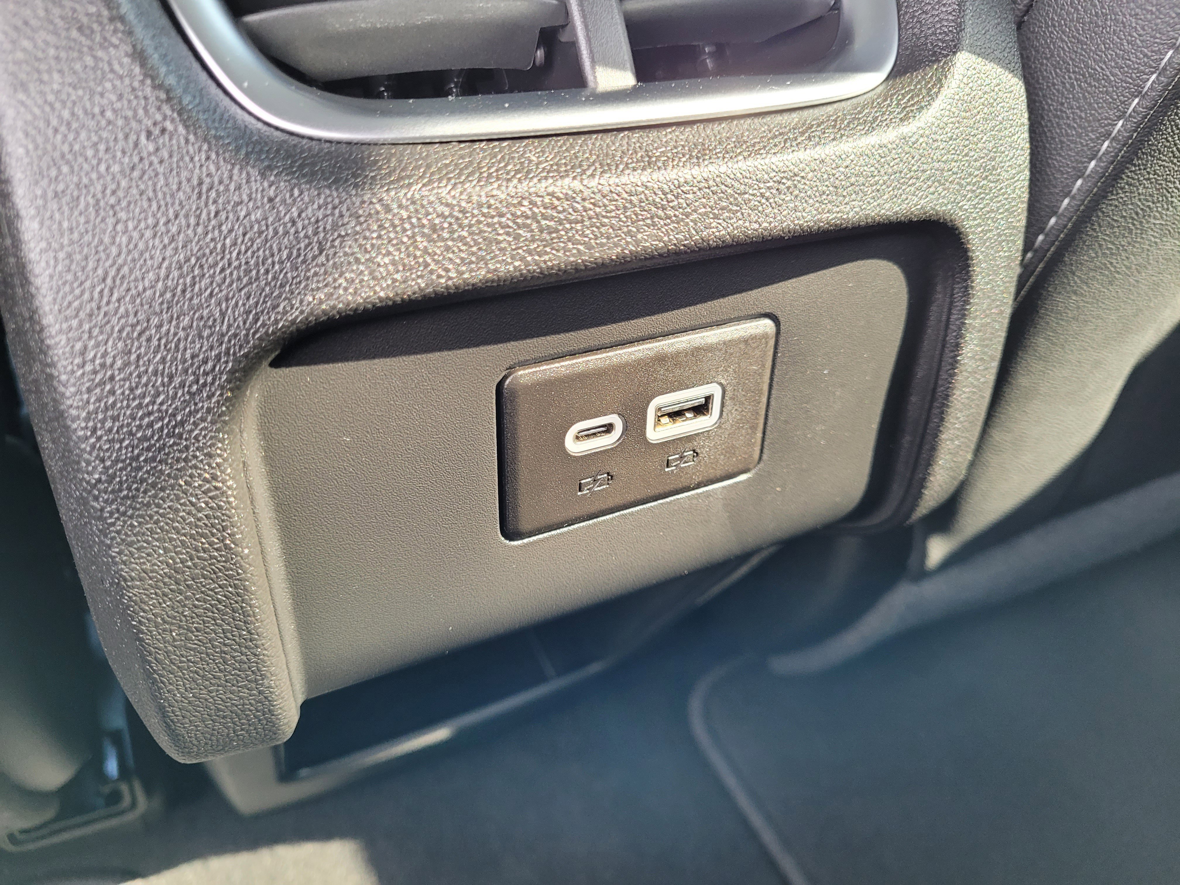 Used 2023 Chevrolet Blazer LT FWD image 16