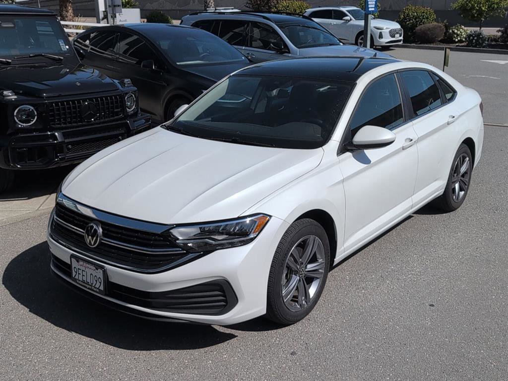Used 2023 Volkswagen Jetta SE w/ Panoramic Sunroof Package FWD image 1
