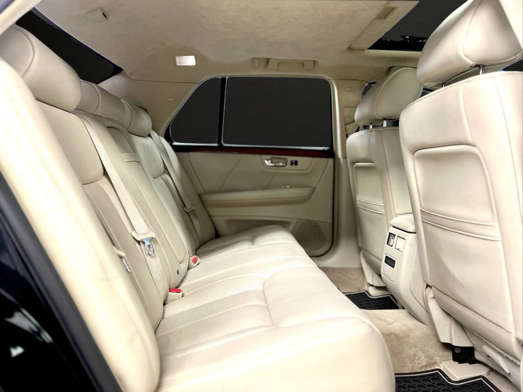 Used 2011 Cadillac DTS Platinum FWD image 25