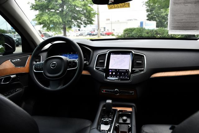 Certified 2023 Volvo XC90 B5 Plus w/ Protection Package Premier AWD/4WD image 15