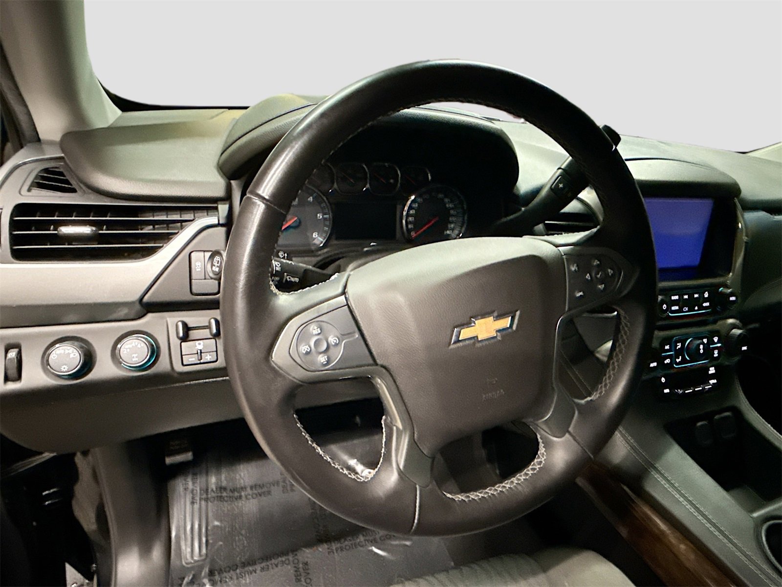 Used 2019 Chevrolet Suburban LS w/ All-Season Package image 11