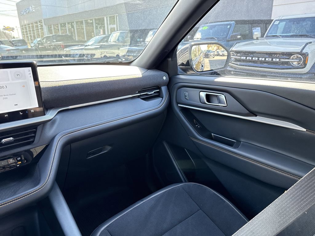 Used 2026 Ford Explorer Tremor w/ Tremor Convenience Package image 16