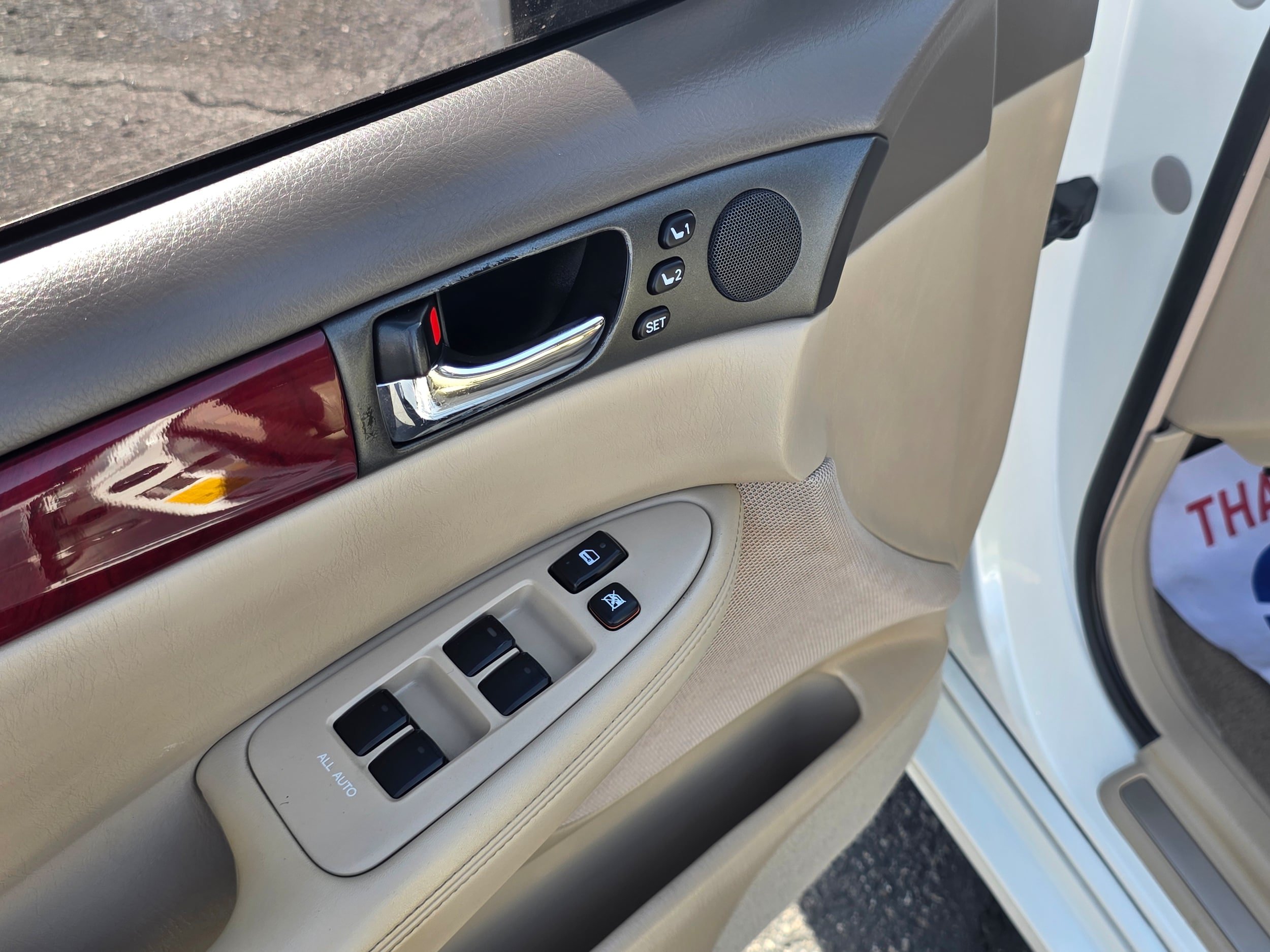 Used 2004 Lexus ES 330 FWD image 13