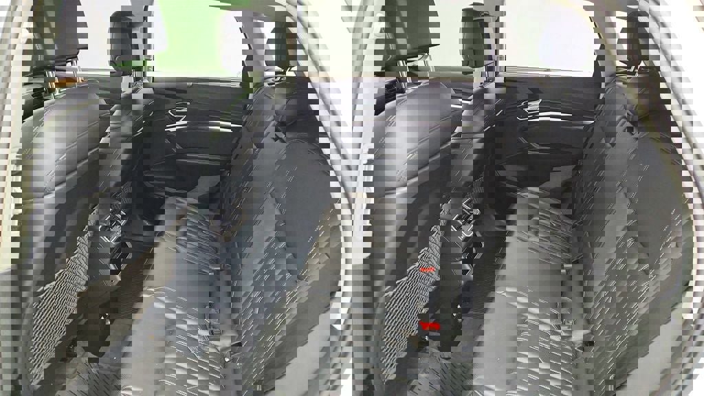 Used 2019 Audi e-tron Prestige w/ Prestige Package image 21