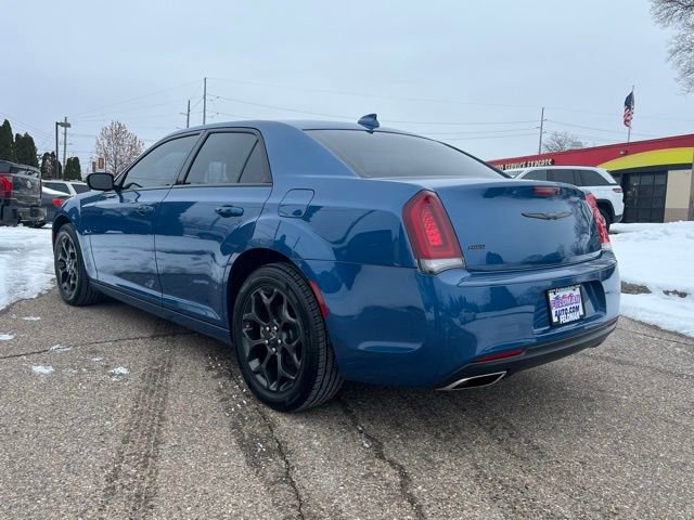 Used 2022 Chrysler 300 Touring w/ Sport Appearance Package image 3
