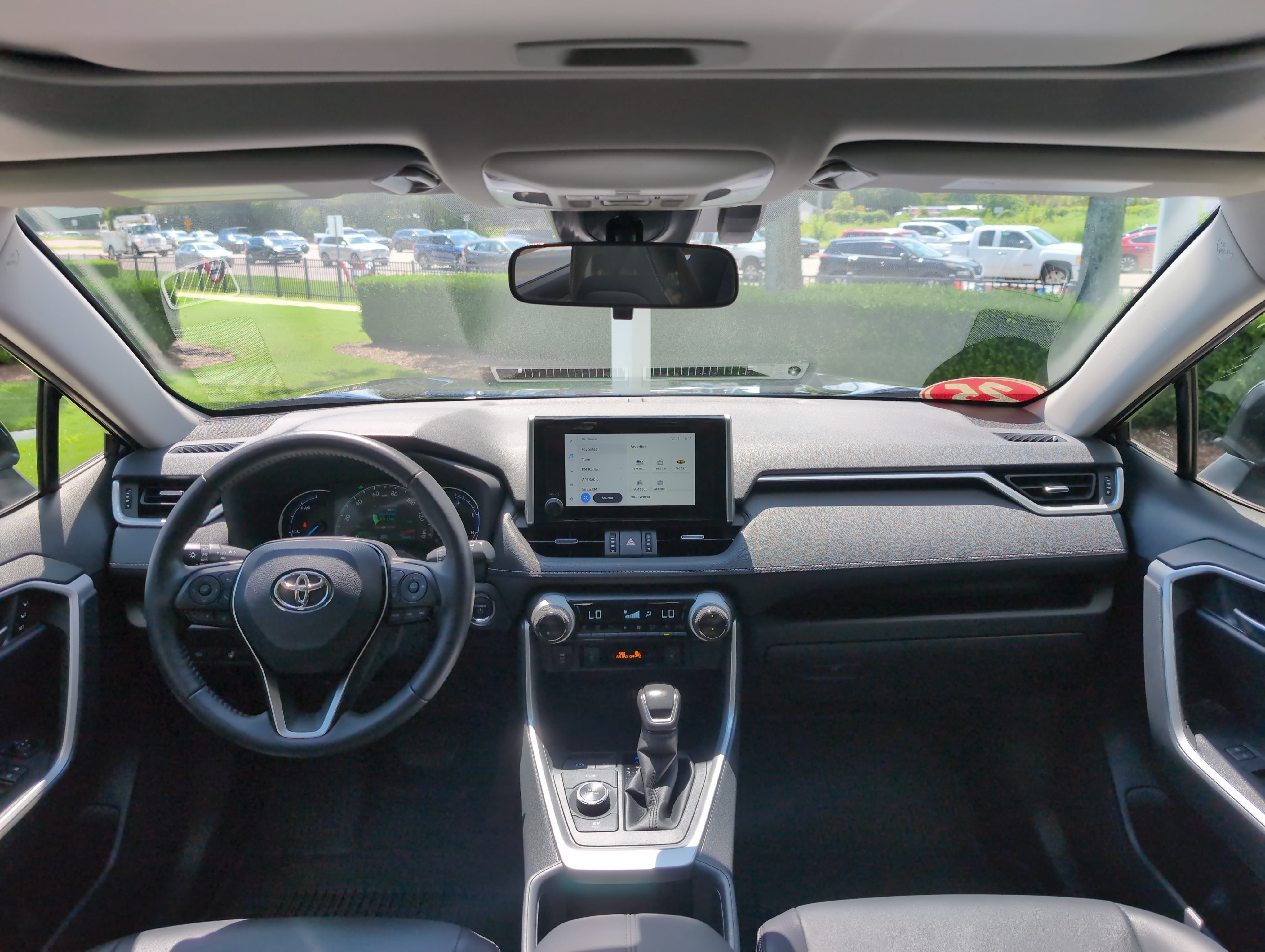 Used 2025 Toyota RAV4 XLE Premium w/ Weather Package AWD/4WD image 29