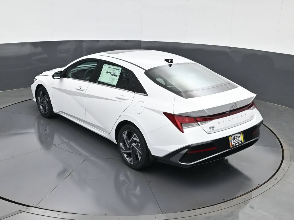 New 2026 Hyundai Elantra Limited FWD image 19