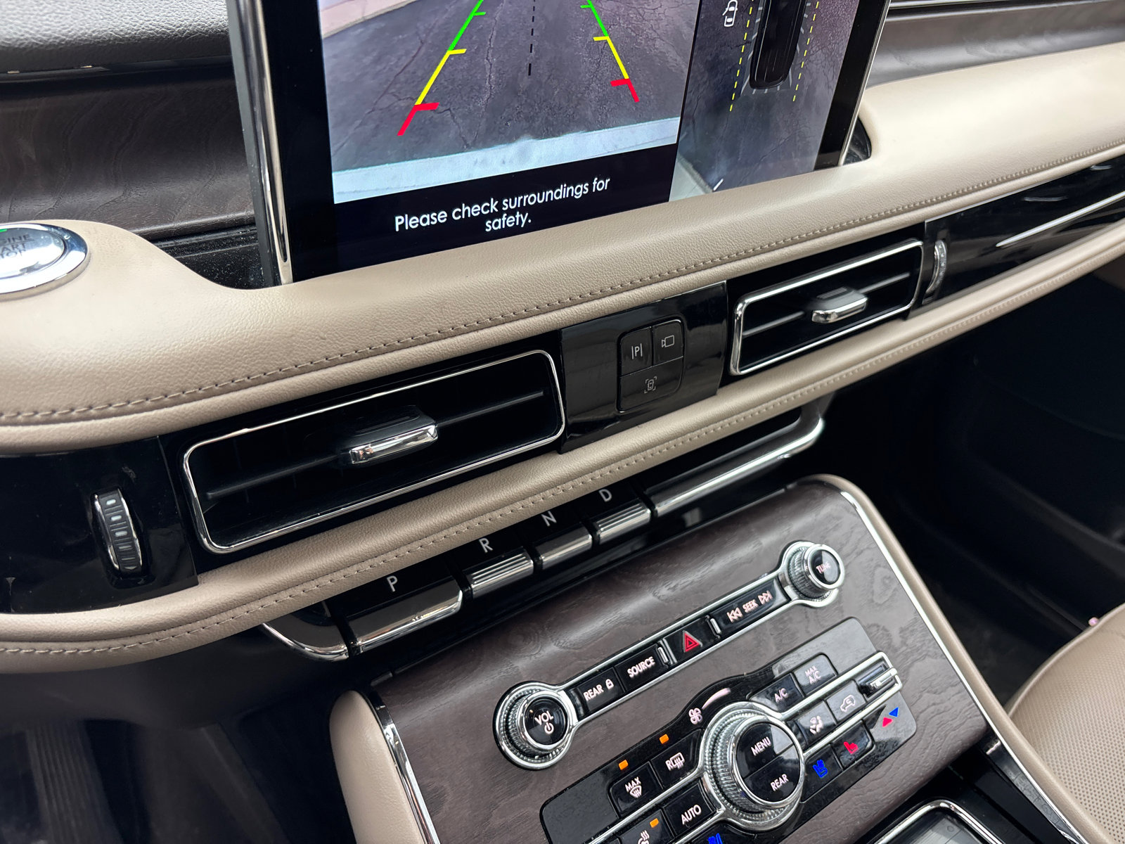 Certified 2024 Lincoln Aviator Reserve w/ Equipment Group 201A AWD/4WD image 21