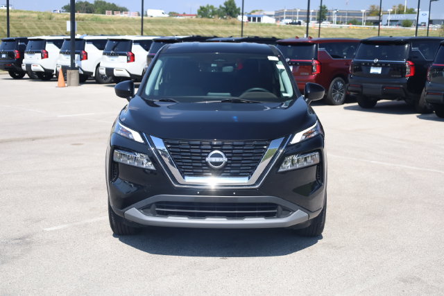 Certified 2023 Nissan Rogue SV AWD/4WD image 3