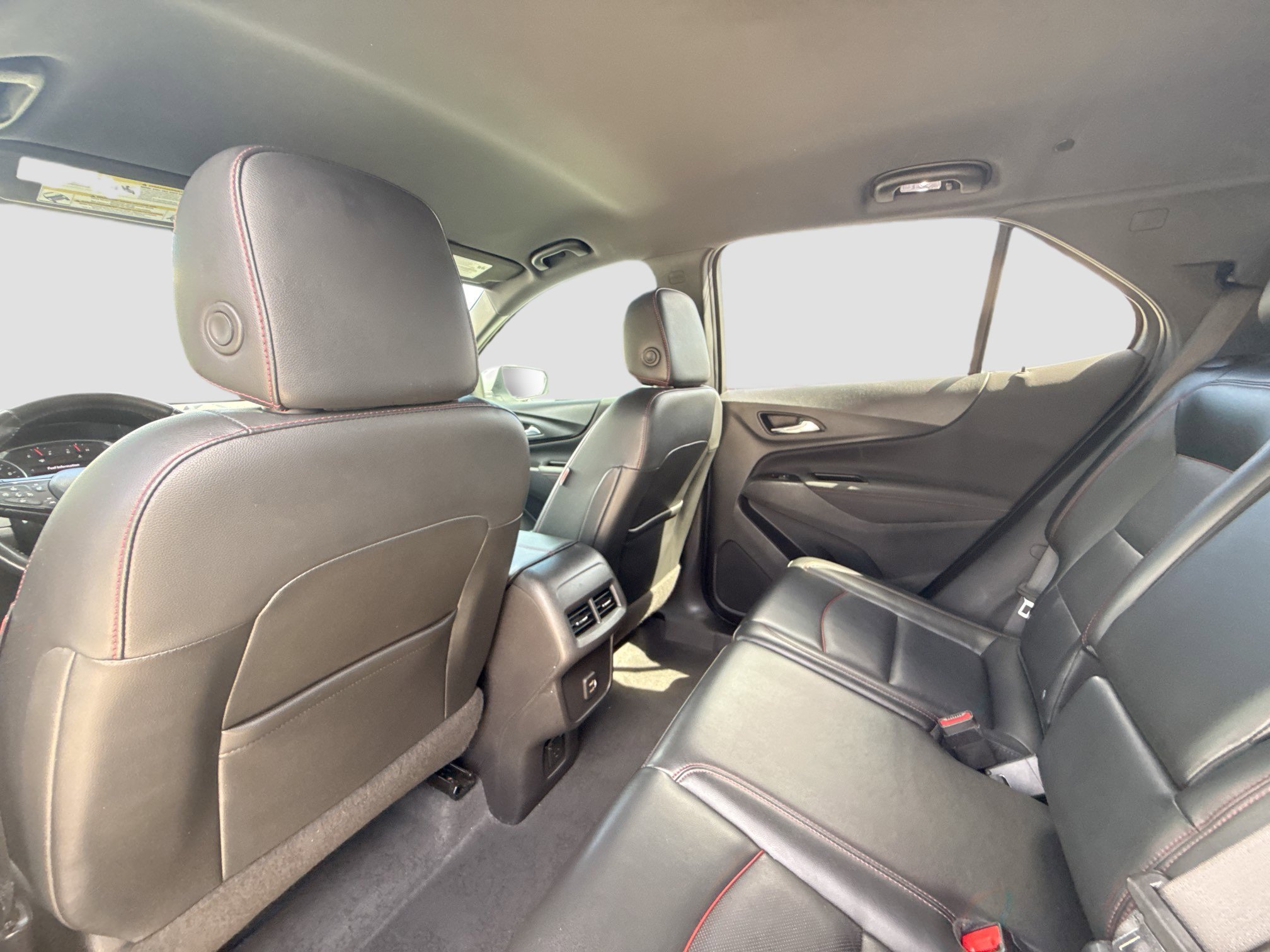 Used 2022 Chevrolet Equinox RS w/ RS Leather Package image 24