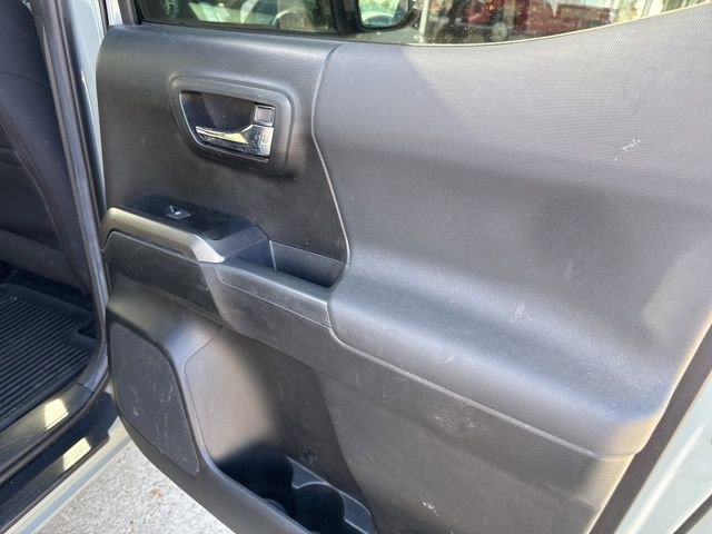 Used 2022 Toyota Tacoma TRD Sport image 19