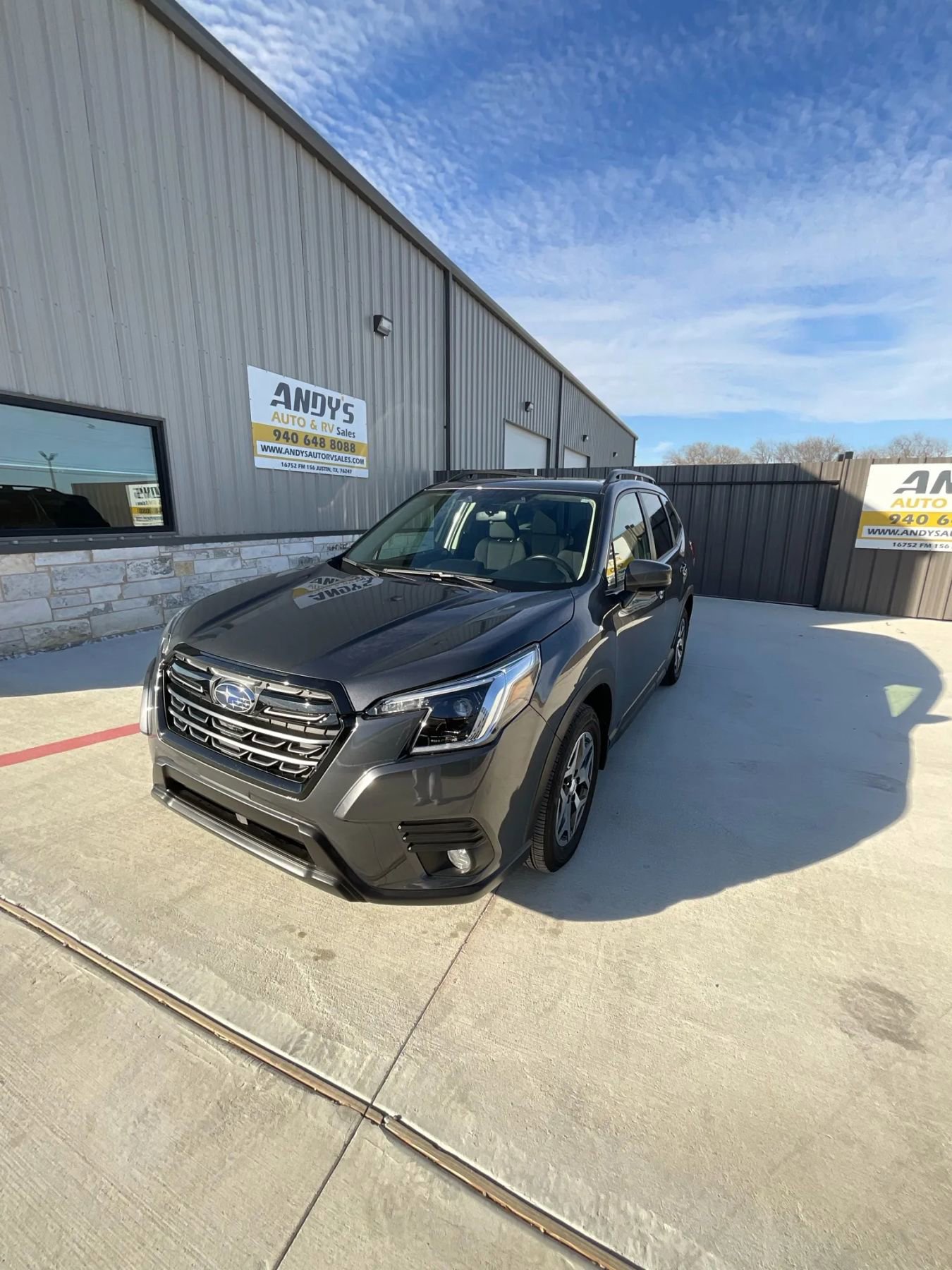 Used 2023 Subaru Forester Premium image 4