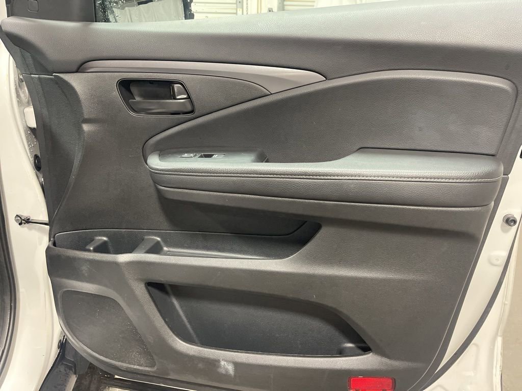 Used 2024 Honda Passport EX-L image 11