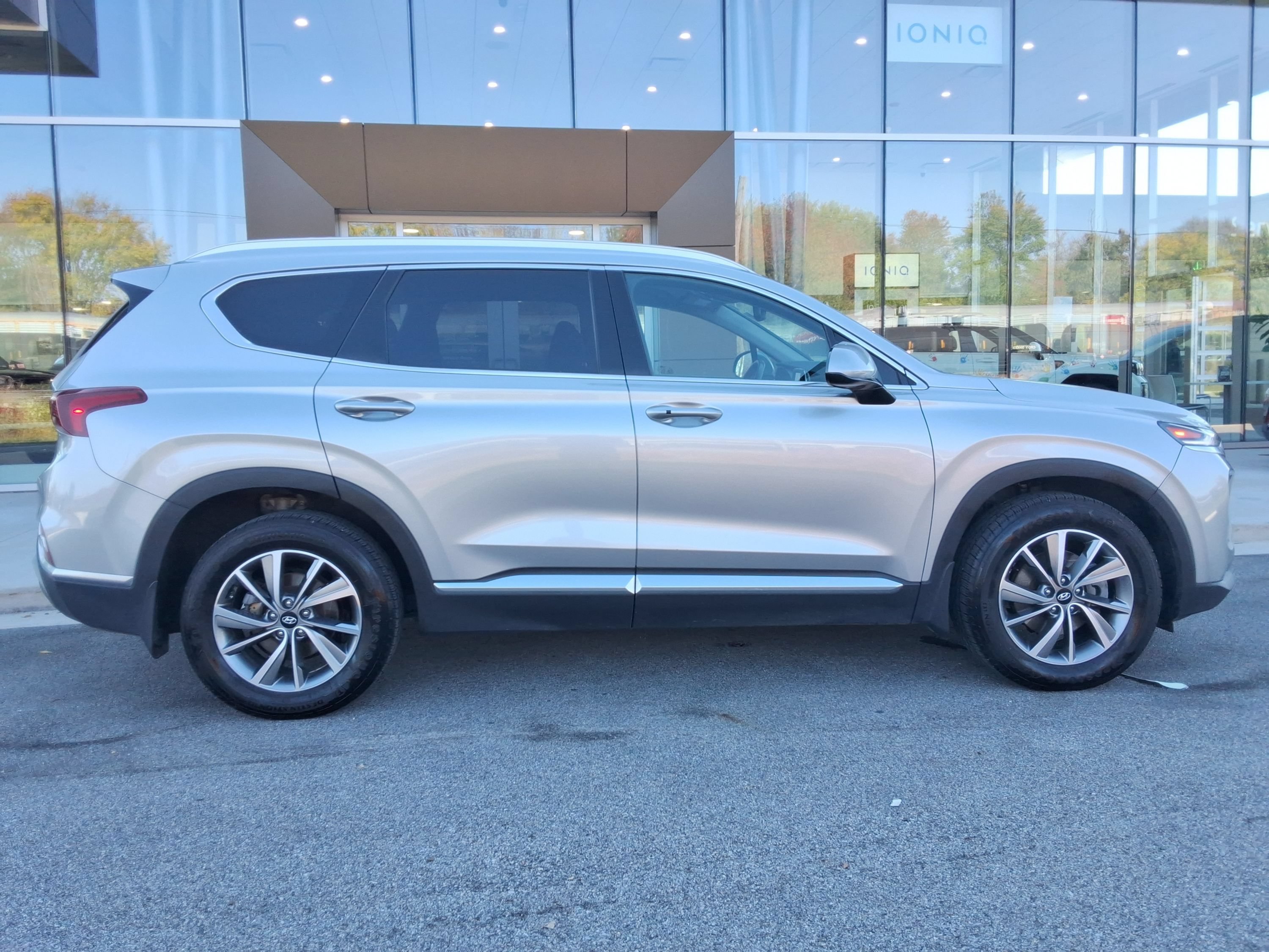 Used 2020 Hyundai Santa Fe SEL w/ Convenience Package AWD/4WD image 15