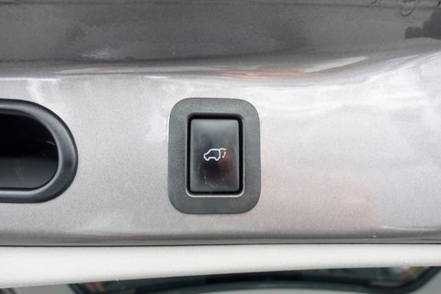 Used 2015 Toyota Highlander XLE image 31