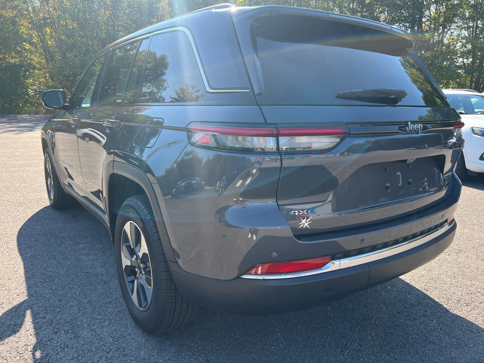 Used 2024 Jeep Grand Cherokee Limited 4xe image 6