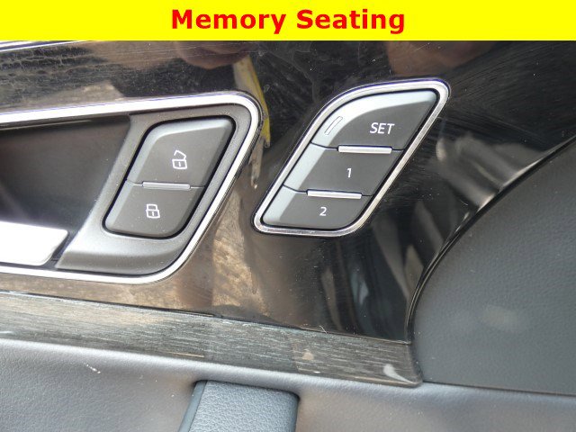 Used 2018 Audi Q7 3.0T Prestige w/ Prestige Package image 24