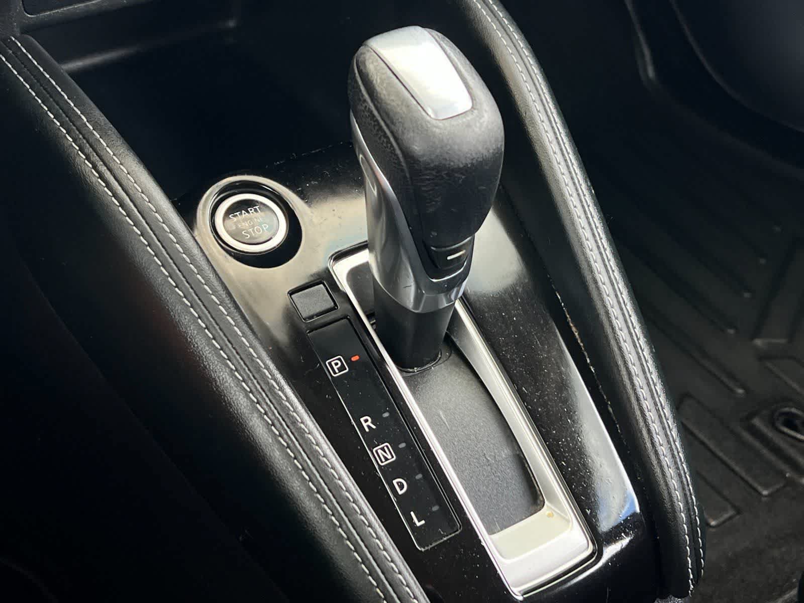Used 2018 Nissan Kicks SR w/ Exterior Package FWD image 22