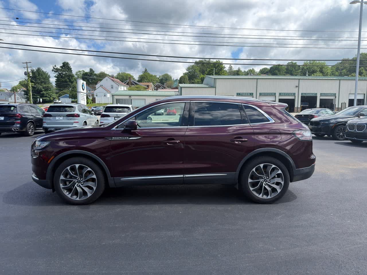 Used 2021 Lincoln Nautilus Reserve w/ Equipment Group 201A AWD/4WD image 3
