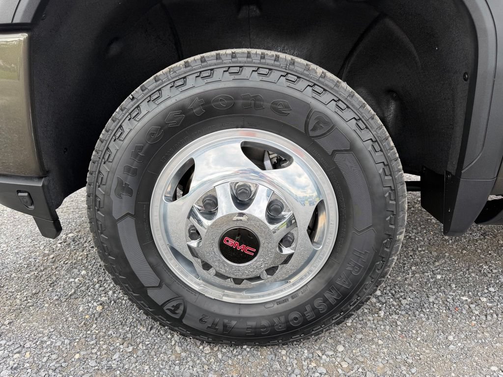 Used 2022 GMC Sierra 3500 Denali AWD/4WD image 14