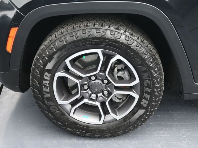 Used 2022 Jeep Grand Cherokee Trailhawk image 24