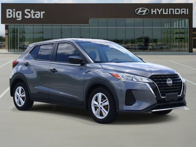 Used 2022 Nissan Kicks S FWD image 6