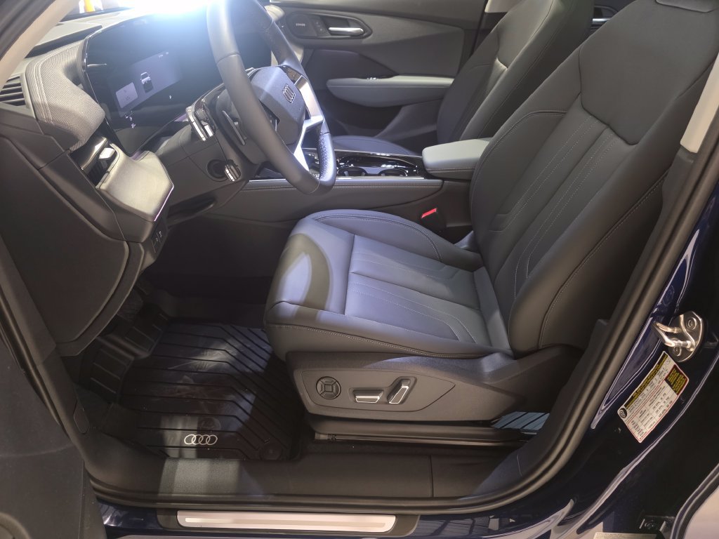 New 2026 Audi Q3 quattro 2.0T AWD/4WD image 18
