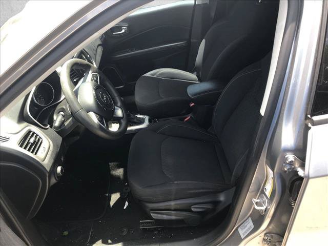 Used 2017 Jeep Compass Sport w/ Tech Group FWD image 11