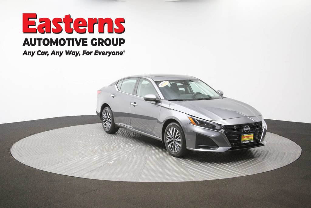 Used 2024 Nissan Altima 2.5 SV w/ SV Premium Package AWD/4WD image 46