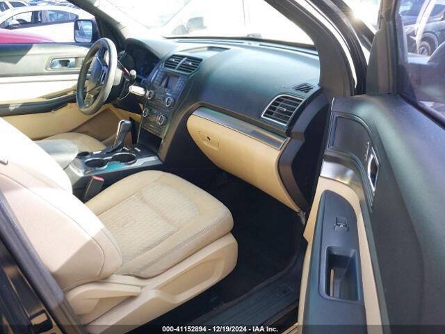 Used 2016 Ford Explorer FWD image 15