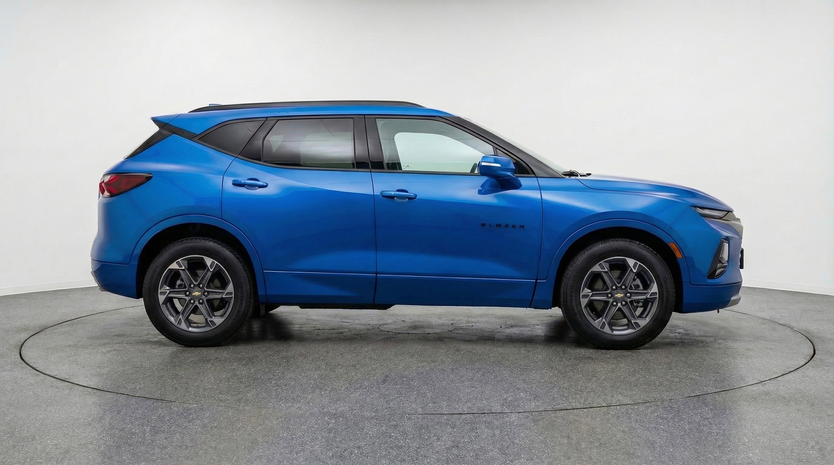 Used 2025 Chevrolet Blazer LT FWD image 11