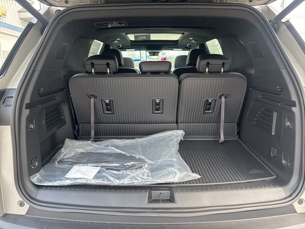 New 2026 Chevrolet Traverse Z71 w/ Enhanced Driving Package AWD/4WD image 18