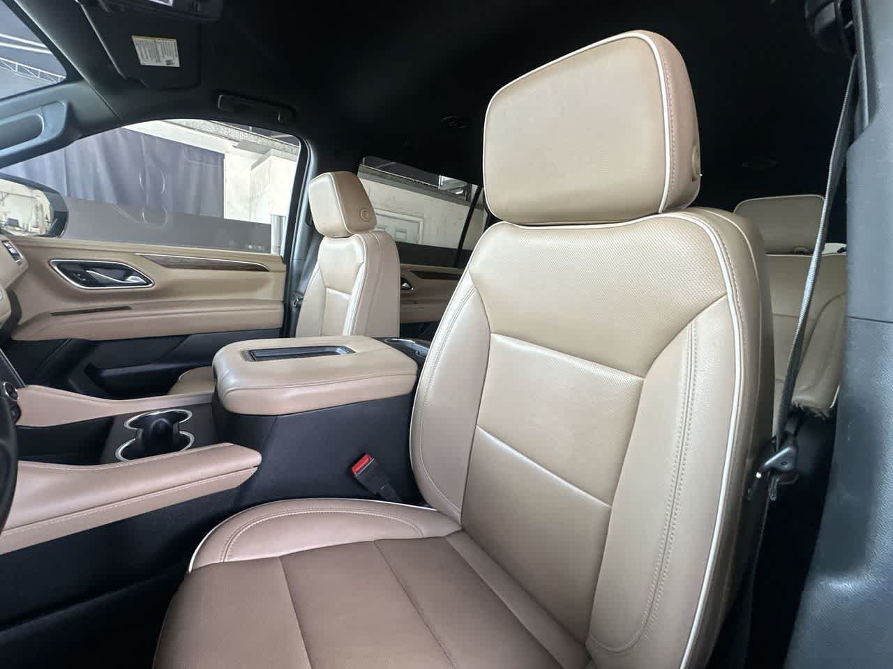 Used 2024 Chevrolet Suburban Premier RWD image 14