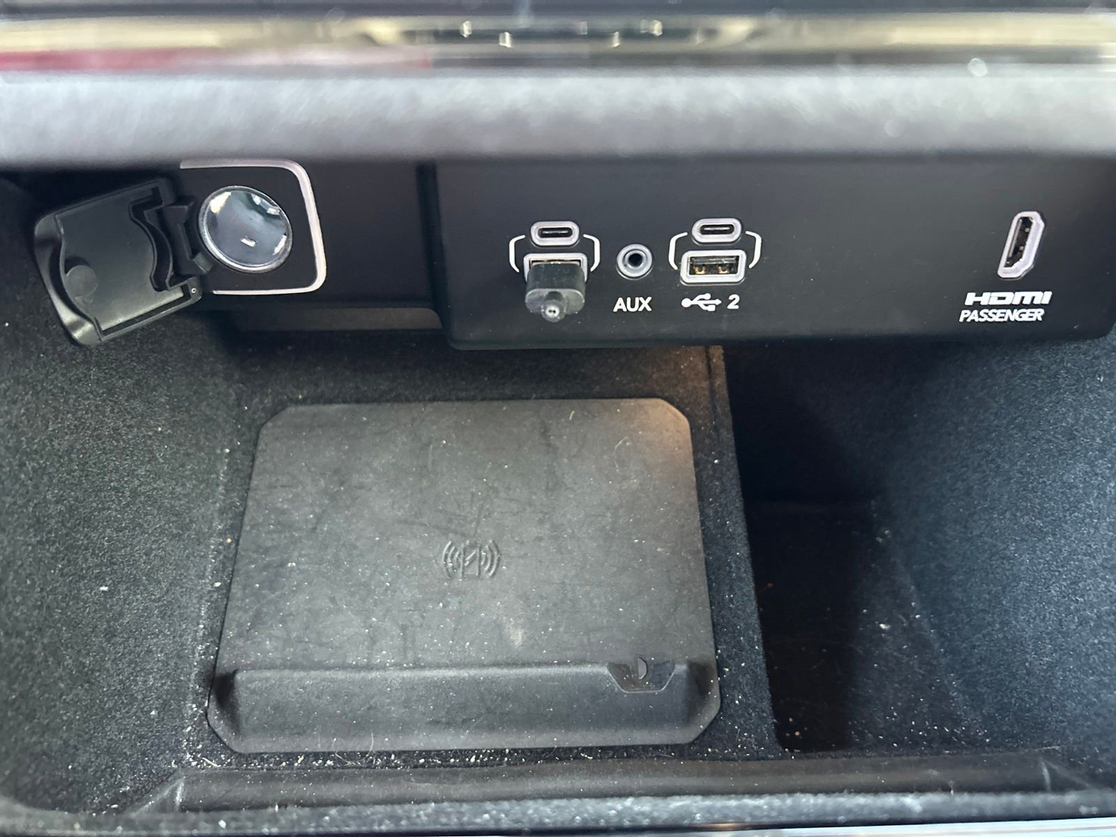 Used 2023 Jeep Wagoneer Series III w/ Preferred Equipment Group AWD/4WD image 32
