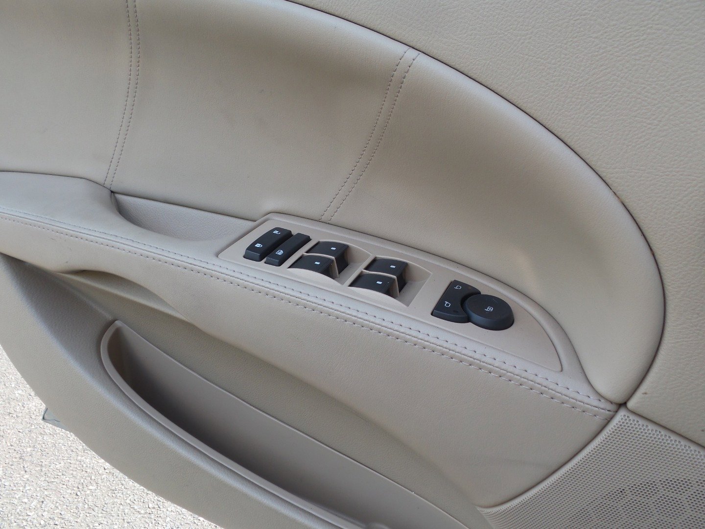 Used 2007 Buick Lucerne CXL w/ Luxury Package image 10