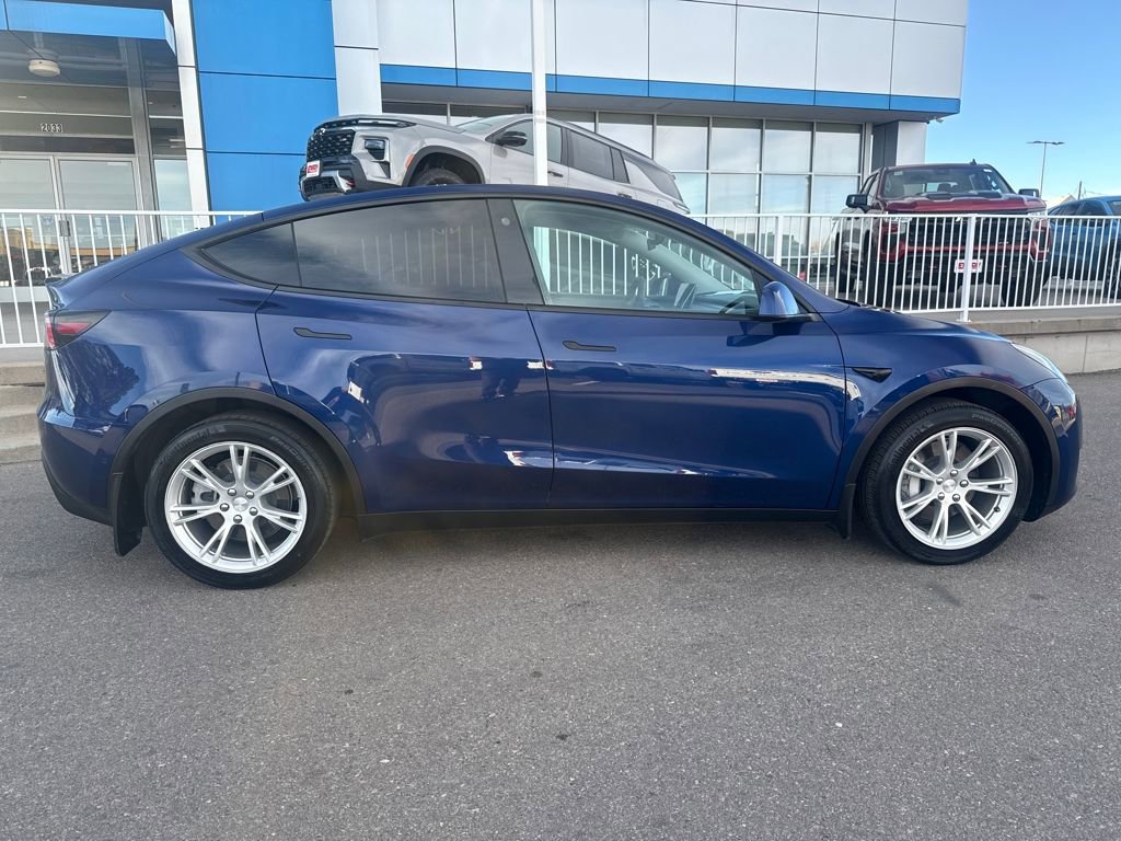 Used 2021 Tesla Model Y Long Range image 10