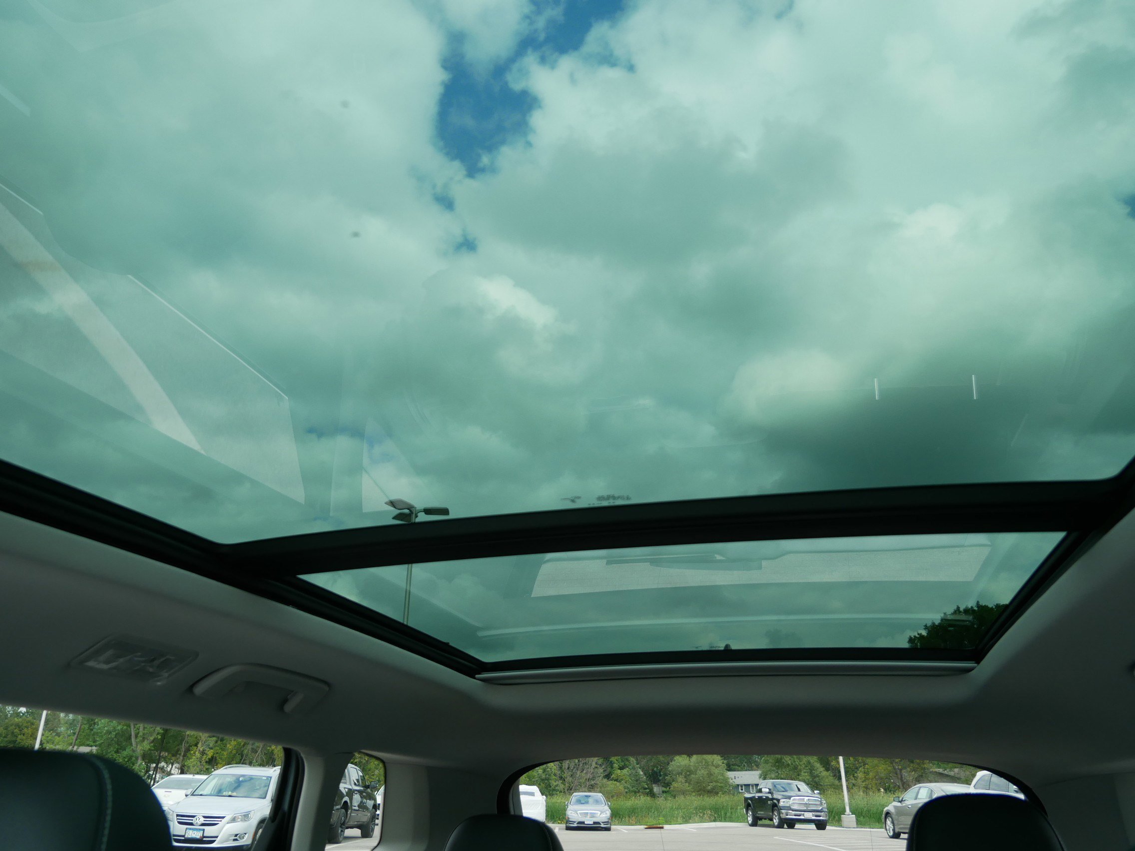 New 2025 Volkswagen Taos SE image 15