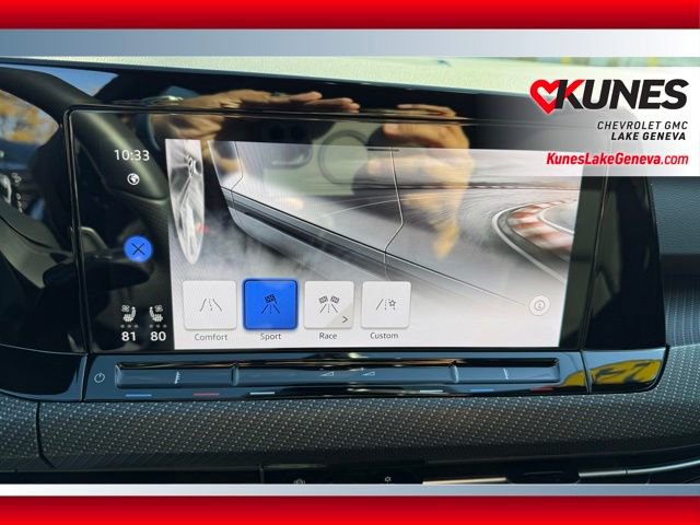 Used 2024 Volkswagen Golf R image 34