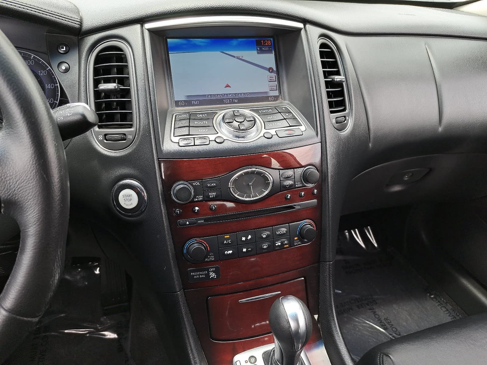 Used 2016 INFINITI QX50 2WD w/ Deluxe Touring Package image 20